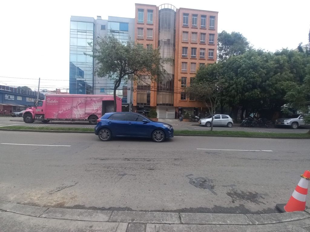Oficina en arriendo Cundinamarca Bogotá Puente Largo 12 m2 Habitaciones 0 Baños 0 Garajes 0 Precio $830300