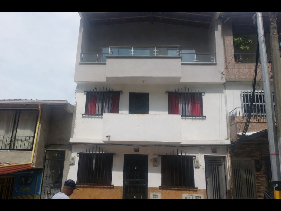Casa en venta Antioquia Medellín Manrique Oriental 120 m2 Habitaciones 6 Baños 2 Garajes 0 Precio $300000000