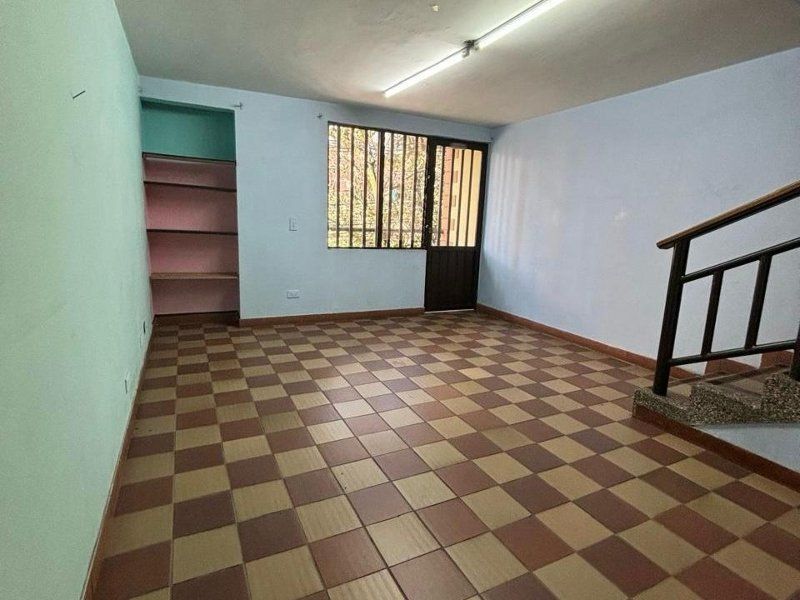 Local en arriendo o venta Antioquia Envigado El Portal 150 m2 Habitaciones 0 Baños 2 Garajes 0 Precio venta $680000000 Precio arriendo $5000000