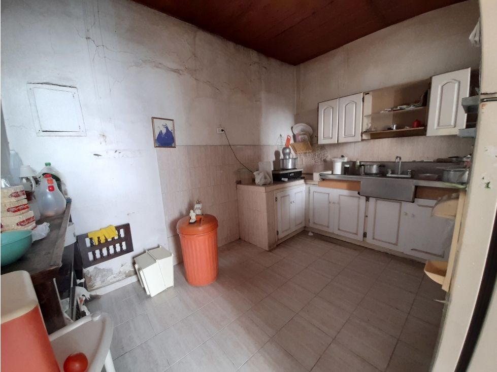 Casa en venta Antioquia Medellín Boston 367 m2 Habitaciones 10 Baños 2 Garajes 1 Precio $1100000000