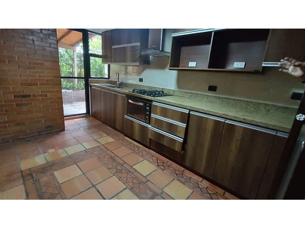 Casa en venta Antioquia Medellín Campo Amor 140 m2 Habitaciones 3 Baños 3 Garajes 2 Precio $670000000