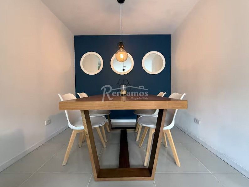 Apartamento en arriendo Antioquia Envigado Versalles 70 m2 Habitaciones 2 Baños 2 Garajes 1 Precio $3000000