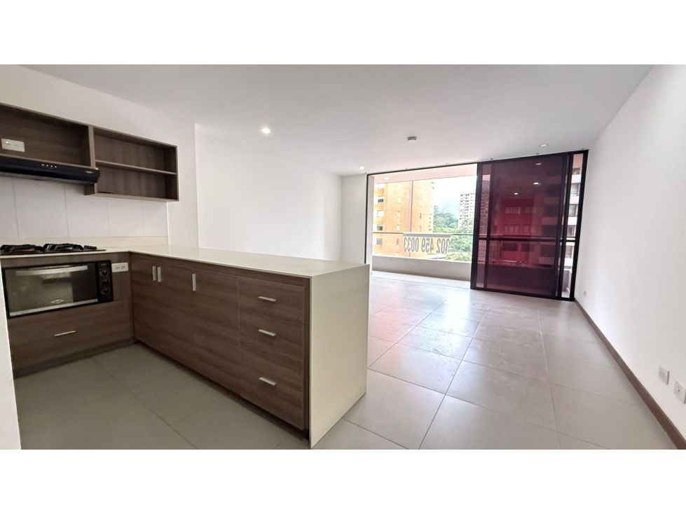 Apartamento en arriendo Antioquia Envigado Asd 81 m2 Habitaciones 2 Baños 3 Garajes 2 Precio $4300000