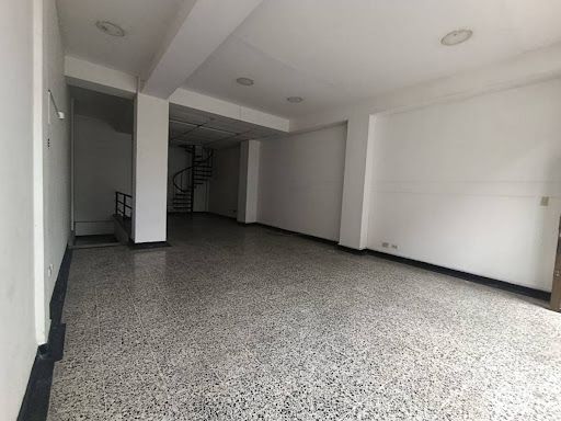 Local en arriendo Risaralda Pereira Sector Plaza De Bolivar 386 m2 Habitaciones 0 Baños 1 Garajes 0 Precio $10560000