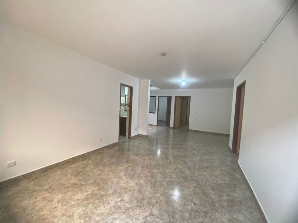 Casa en arriendo Antioquia Medellín Progreso 120 m2 Habitaciones 3 Baños 2 Garajes 1 Precio $3200000