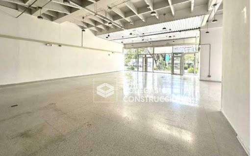 Local en arriendo Antioquia Envigado Zúñiga 259 m2 Habitaciones 0 Baños 2 Garajes 0 Precio $24000000