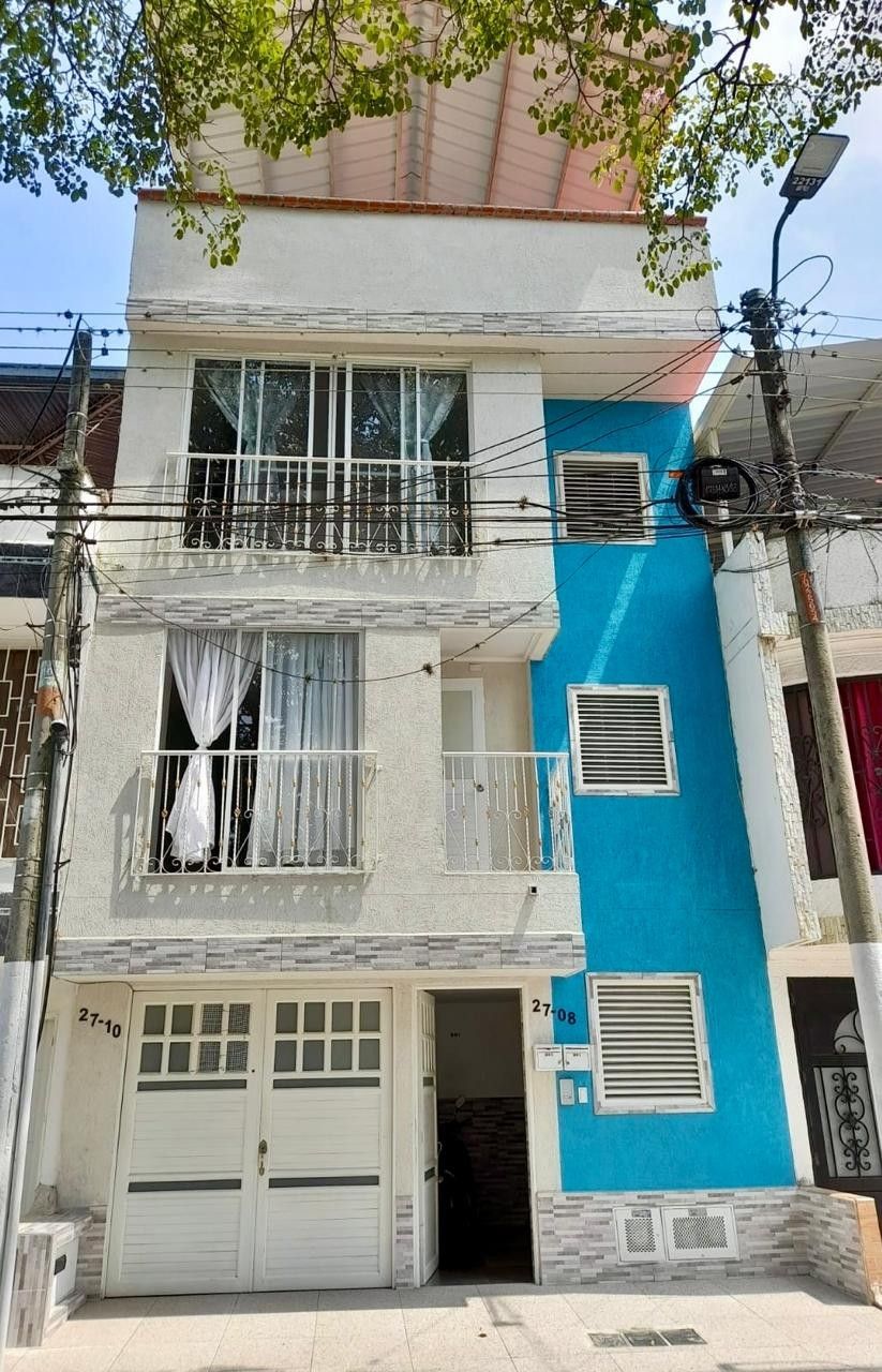 Edificio en venta Valle Del Cauca Palmira Las Americas 300 m2 Habitaciones 7 Baños 8 Garajes 2 Precio $730000000
