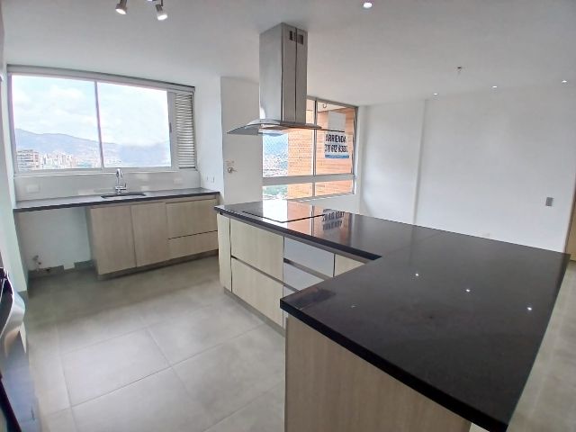 Apartamento en arriendo Antioquia Medellín Calle Nueva 117 m2 Habitaciones 3 Baños 3 Garajes 2 Precio $7000000