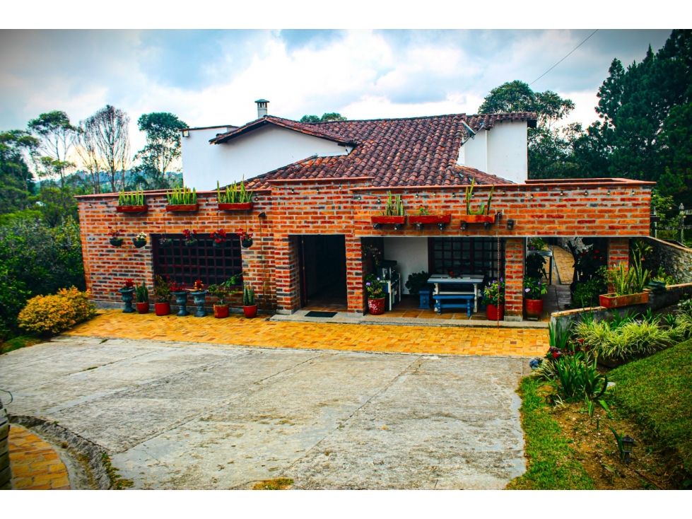 Finca en venta Antioquia Rionegro Rionegro 500 m2 Habitaciones 9 Baños 8 Garajes 15 Precio $4500000000