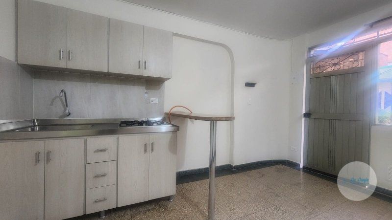 Apartaestudio en arriendo Antioquia Medellín Gerona 40 m2 Habitaciones 1 Baños 1 Garajes 0 Precio $1500000