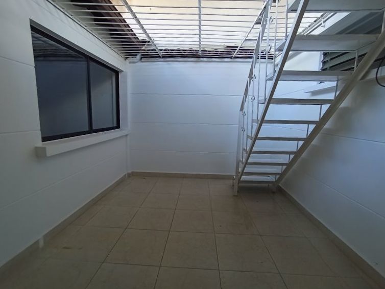 Oficina en arriendo Antioquia Medellín Calasanz 200 m2 Habitaciones 0 Baños 2 Garajes 3 Precio $12300000