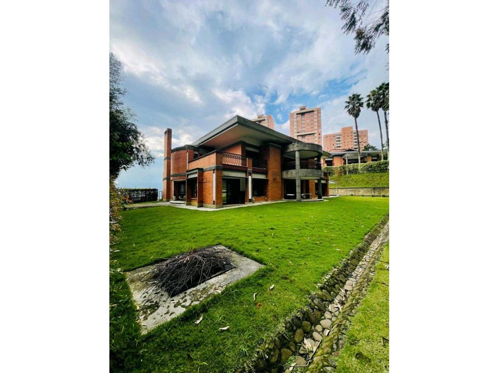 Casa en venta Antioquia Medellín Medellín 800 m2 Habitaciones 6 Baños 6 Garajes 10 Precio $3900000000