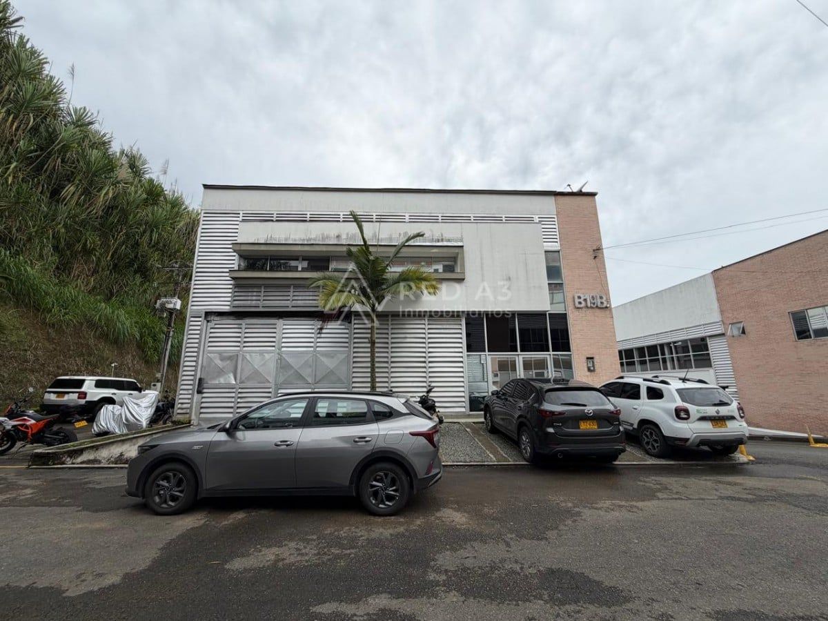 Bodega en arriendo Risaralda Pereira Br Villas De La Madrid 701 m2 Habitaciones 0 Baños 2 Garajes 6 Precio $21608000