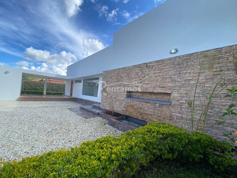 Casa en arriendo Antioquia Rionegro Rionegro 350 m2 Habitaciones 4 Baños 5 Garajes 3 Precio $19500000