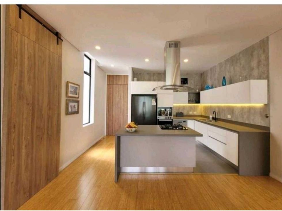 Apartamento en venta Antioquia Envigado Uribe Ángel 272 m2 Habitaciones 3 Baños 4 Garajes 2 Precio $1850000000