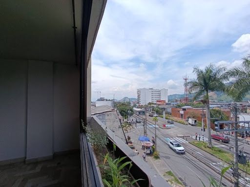 Apartamento en venta Risaralda Pereira El Plumon Alto 170 m2 Habitaciones 4 Baños 3 Garajes 2 Precio $480000000