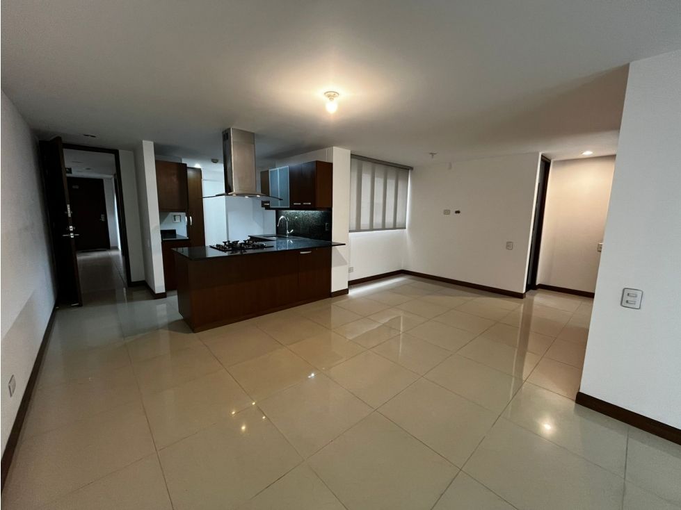 Apartamento en arriendo Antioquia Envigado Iriza 75 m2 Habitaciones 2 Baños 2 Garajes 2 Precio $3700000