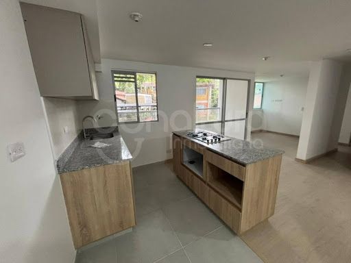 Apartamento en arriendo Antioquia Medellín Altamira 68 m2 Habitaciones 2 Baños 2 Garajes 1 Precio $2700000