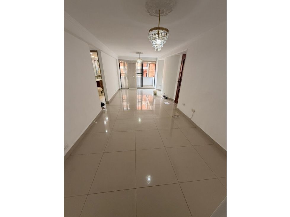 Apartamento en arriendo Antioquia Medellín Urbanizacion Quintas Del Sol De La Mota 100 m2 Habitaciones 4 Baños 3 Garajes 1 Precio $3300000