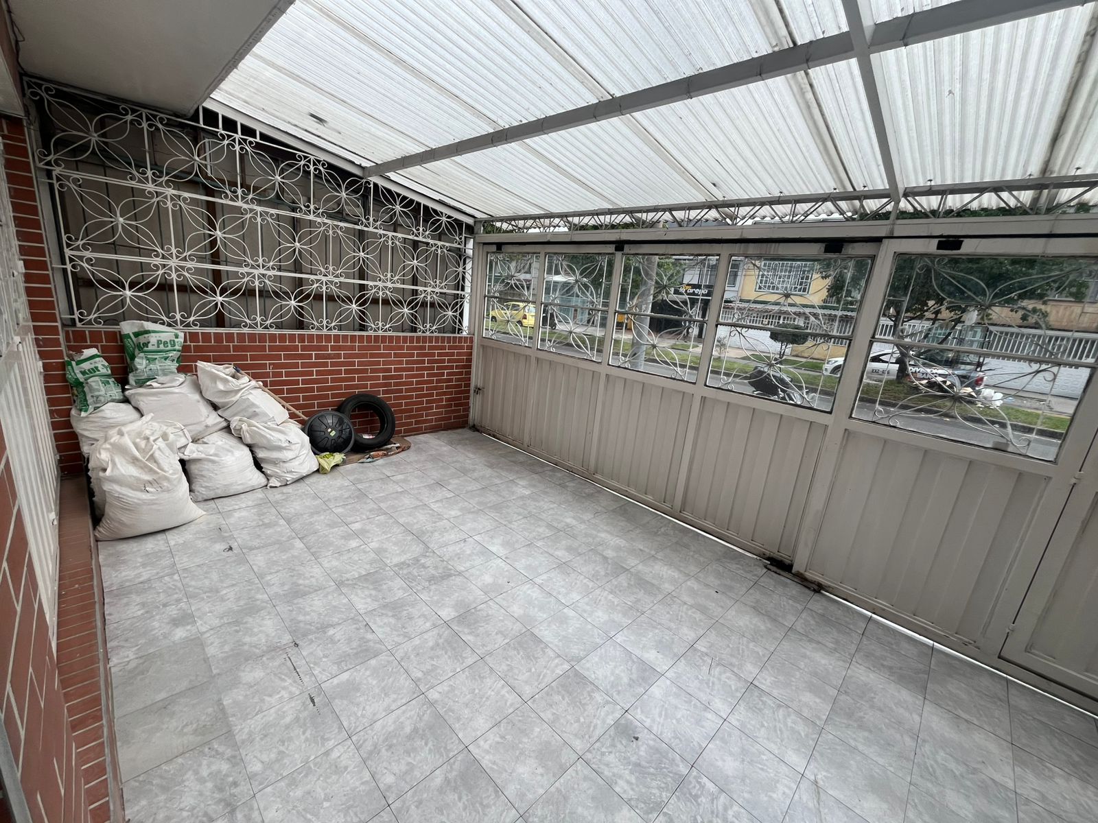 Casa en arriendo Cundinamarca Bogotá Santa Isabel 140 m2 Habitaciones 3 Baños 3 Garajes 1 Precio $3000000