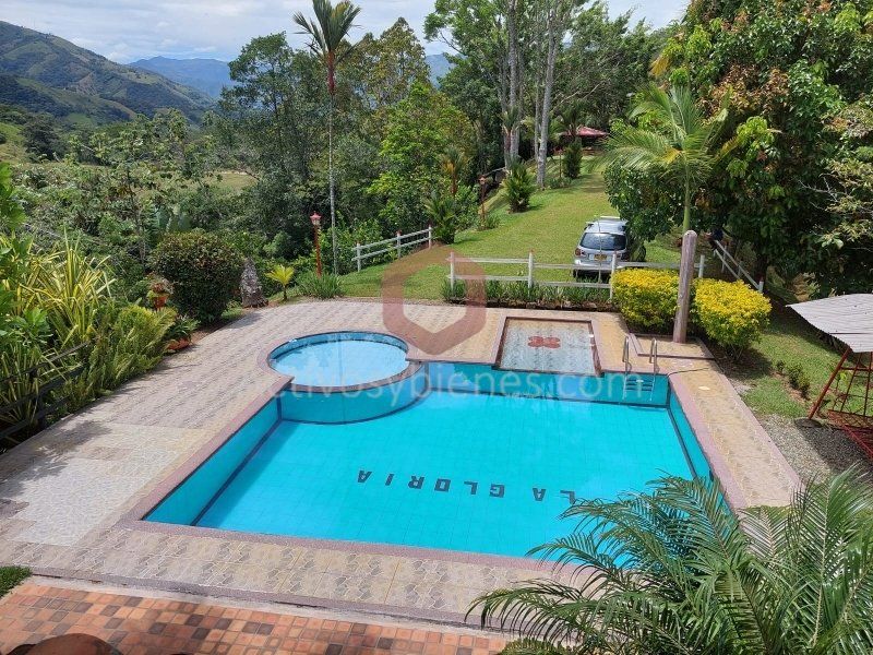 Finca en venta Antioquia Santa Rosa De Osos Santa Rosa De Osos 18636 m2 Habitaciones 4 Baños 3 Garajes 7 Precio $1200000000