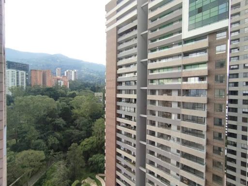 Apartaestudio en arriendo Antioquia Medellín Los Balsos No1 62 m2 Habitaciones 1 Baños 2 Garajes 1 Precio $4200000