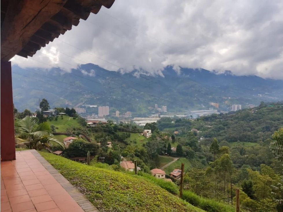 Finca en arriendo Antioquia La Estrella La Estrella 340 m2 Habitaciones 3 Baños 4 Garajes 3 Precio $6000000