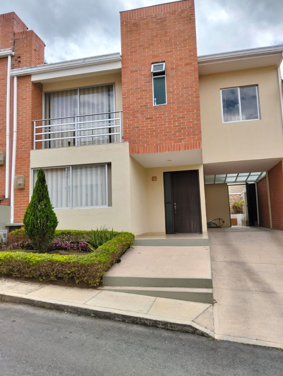 Casa en venta Cauca Popayán Esperanzas Del Campestre 136 m2 Habitaciones 3 Baños 3 Garajes 2 Precio $490000000