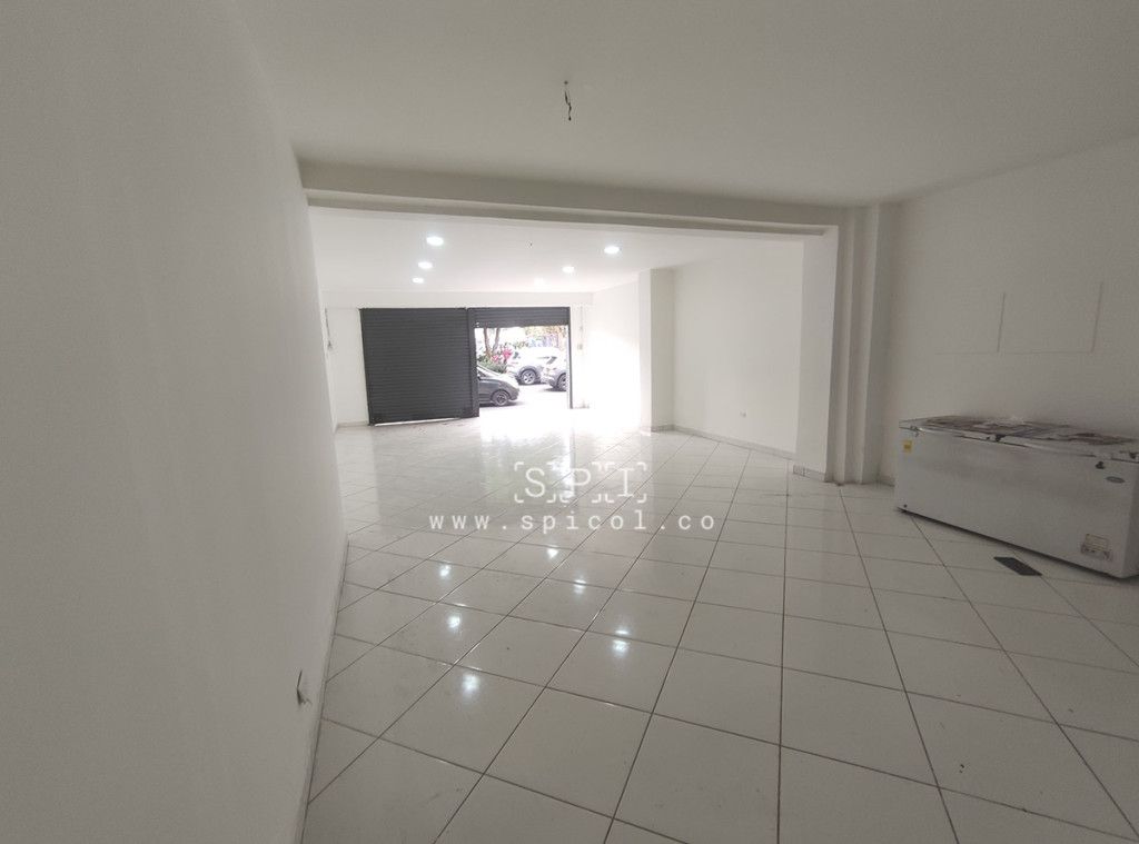 Local en arriendo Antioquia Medellín Colombia 90 m2 Habitaciones 0 Baños 1 Garajes 3 Precio $8000000