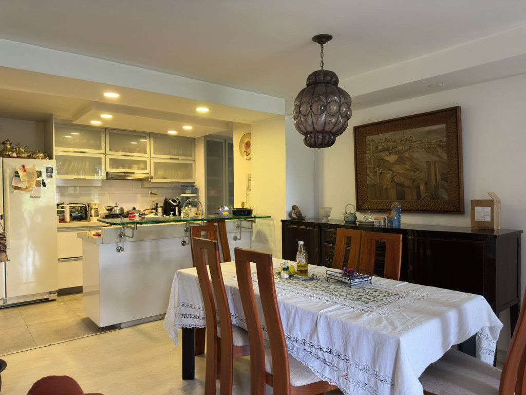 Apartamento en venta Antioquia Medellín Sucre 96 m2 Habitaciones 2 Baños 3 Garajes 1 Precio $700000000