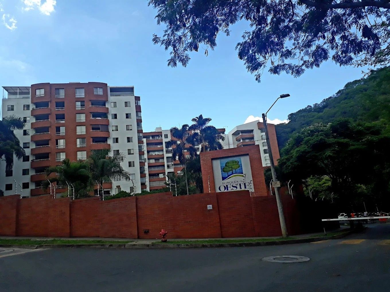 Apartamento en venta Valle Del Cauca Cali Aguacatal 0 m2 Habitaciones 4 Baños 3 Garajes 4 Precio $1350000000