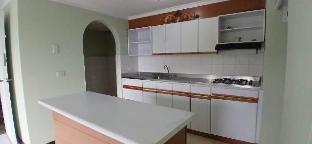 Apartamento en arriendo Antioquia Envigado Calle Nueva 70 m2 Habitaciones 2 Baños 1 Garajes 1 Precio $3800000