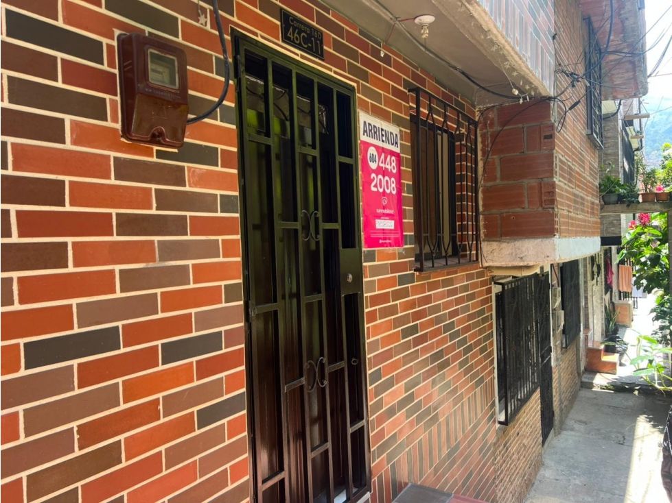 Casa en arriendo Antioquia Medellín Los Cerros - El Vergel 75 m2 Habitaciones 2 Baños 2 Garajes 0 Precio $1500000