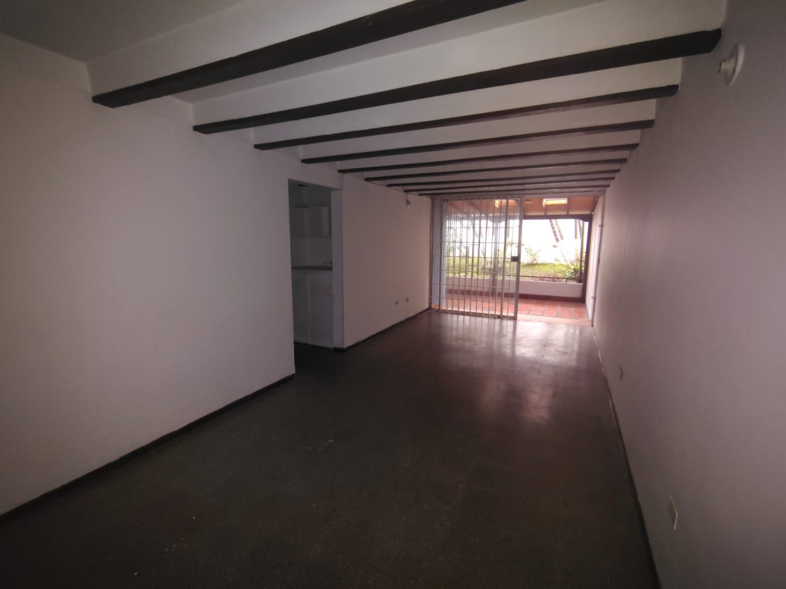 Apartamento en arriendo Antioquia Medellín La Inmaculada 90 m2 Habitaciones 3 Baños 2 Garajes 1 Precio $3300000