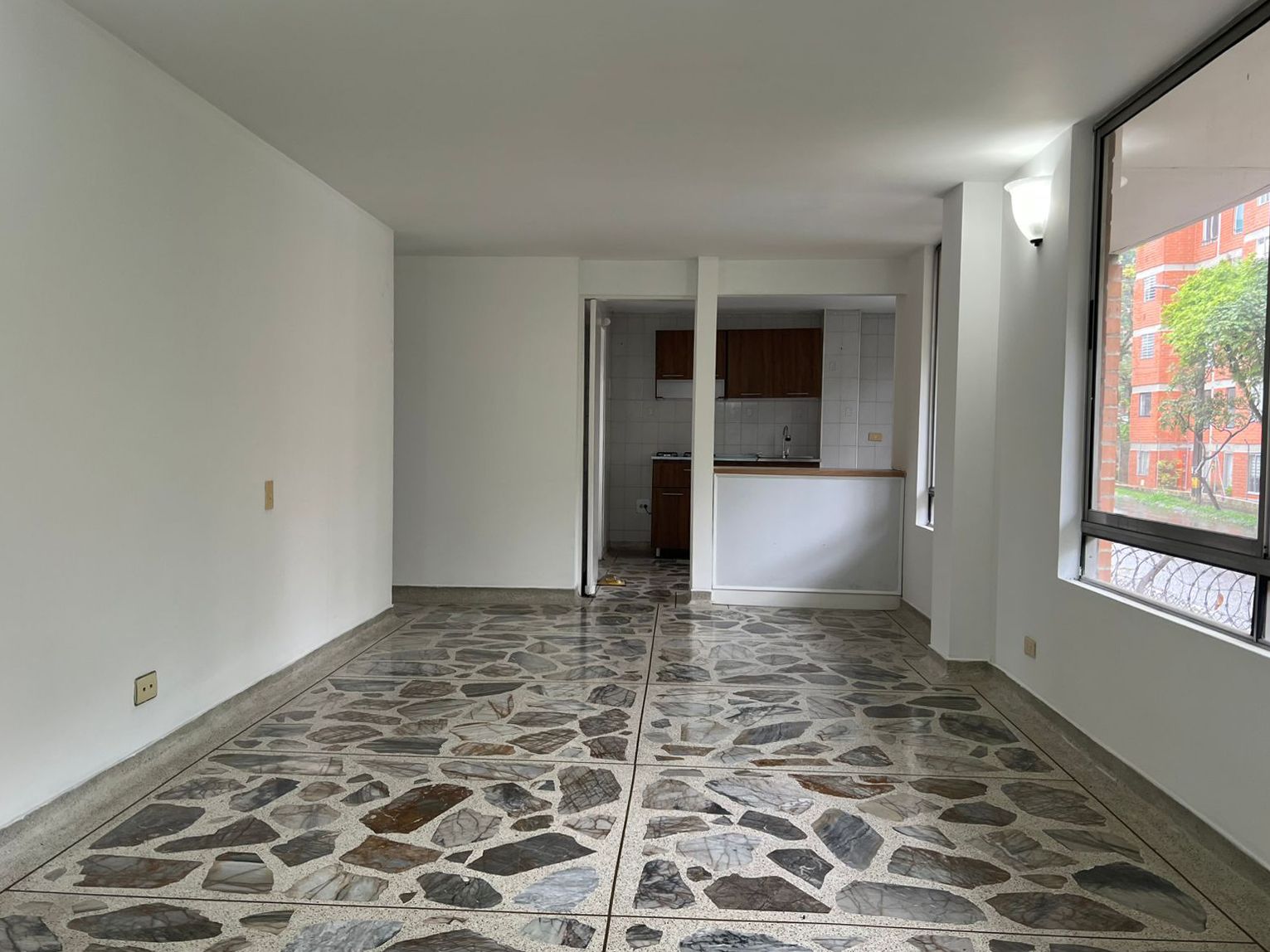 Apartamento en arriendo Antioquia Envigado El Dorado 97 m2 Habitaciones 3 Baños 2 Garajes 1 Precio $3200000
