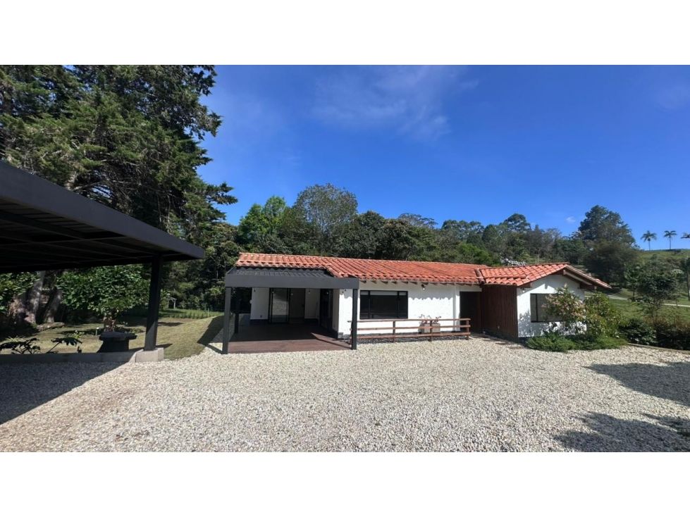 Casa Campestre en arriendo Antioquia Rionegro Rionegro 155 m2 Habitaciones 3 Baños 2 Garajes 4 Precio $6800000