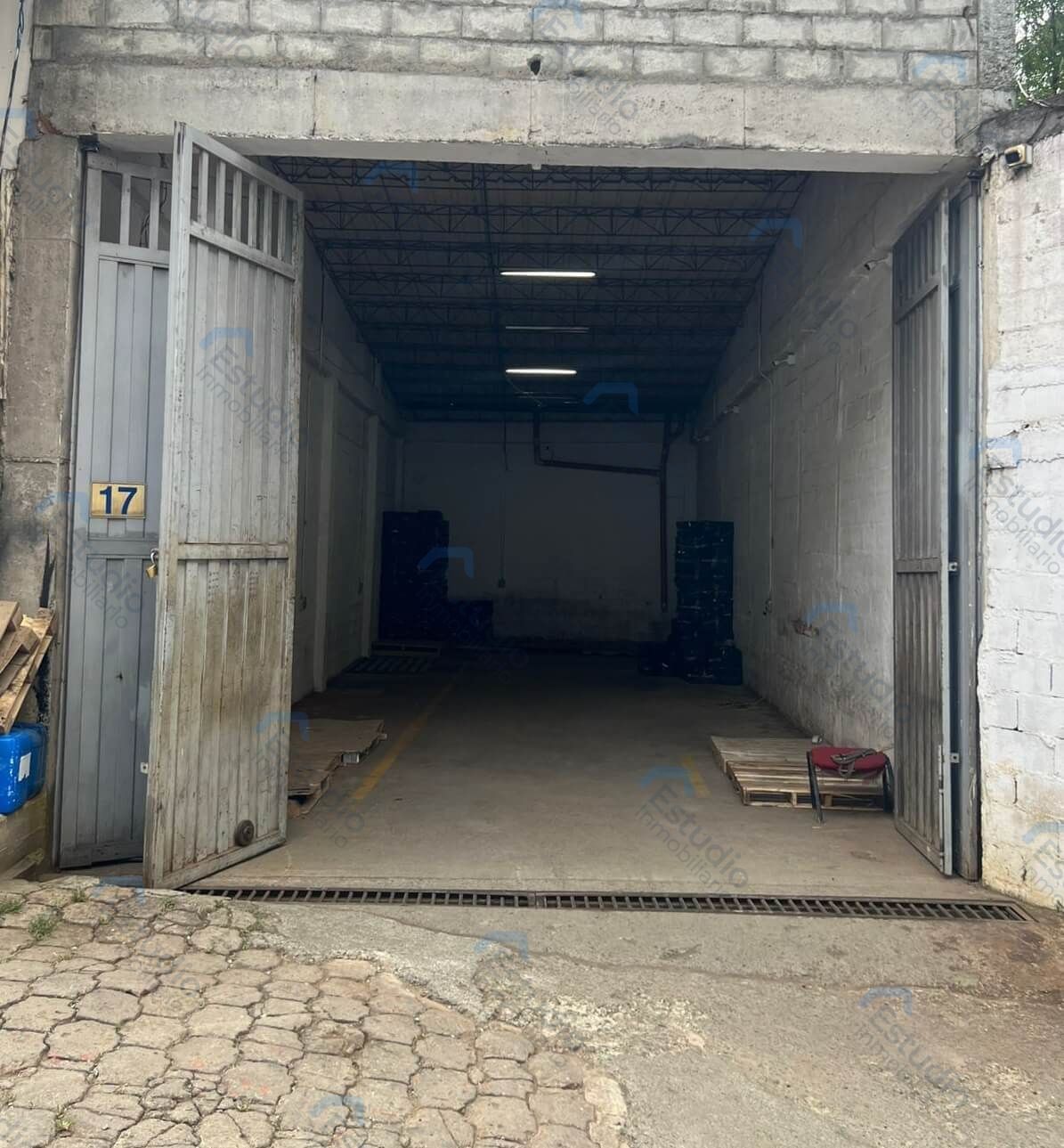 Bodega en arriendo Antioquia Medellín Ecoparque Cerro El Volador 106 m2 Habitaciones 0 Baños 1 Garajes 0 Precio $6800000