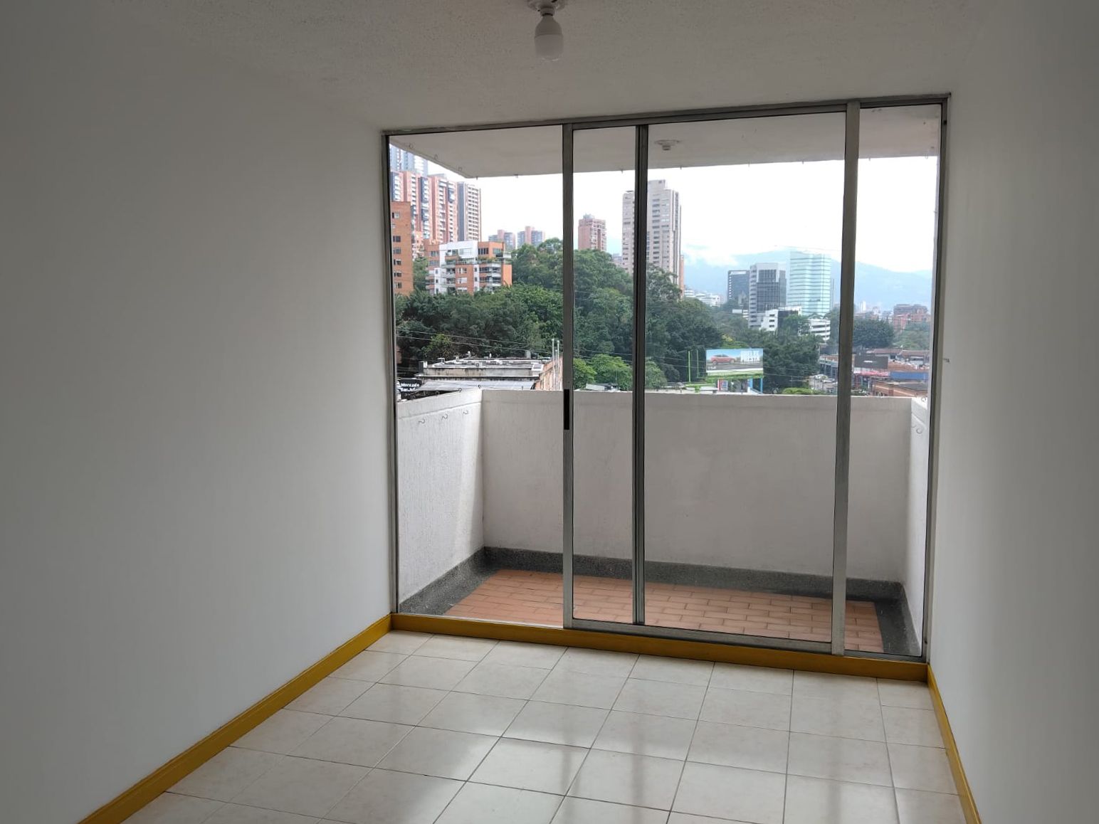 Apartamento en arriendo Antioquia Medellín San Diego 56 m2 Habitaciones 2 Baños 1 Garajes 1 Precio $3100000