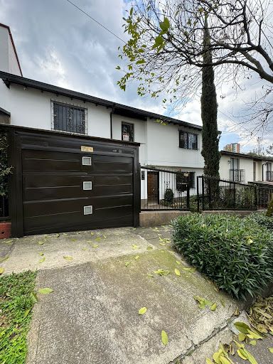 Casa en arriendo Antioquia La Estrella La Ospina 140 m2 Habitaciones 3 Baños 2 Garajes 1 Precio $3800000