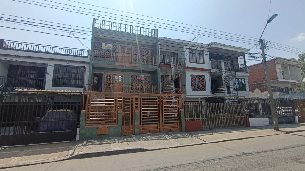 Apartamento en arriendo Valle Del Cauca Cali Nueva Floresta Del Ict 102 m2 Habitaciones 4 Baños 2 Garajes 1 Precio $1550000