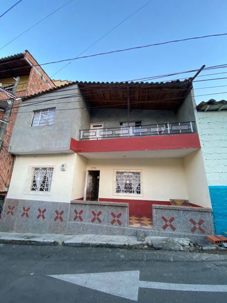 Casa en venta Antioquia Copacabana La Azulita 293 m2 Habitaciones 6 Baños 2 Garajes 0 Precio $900000000