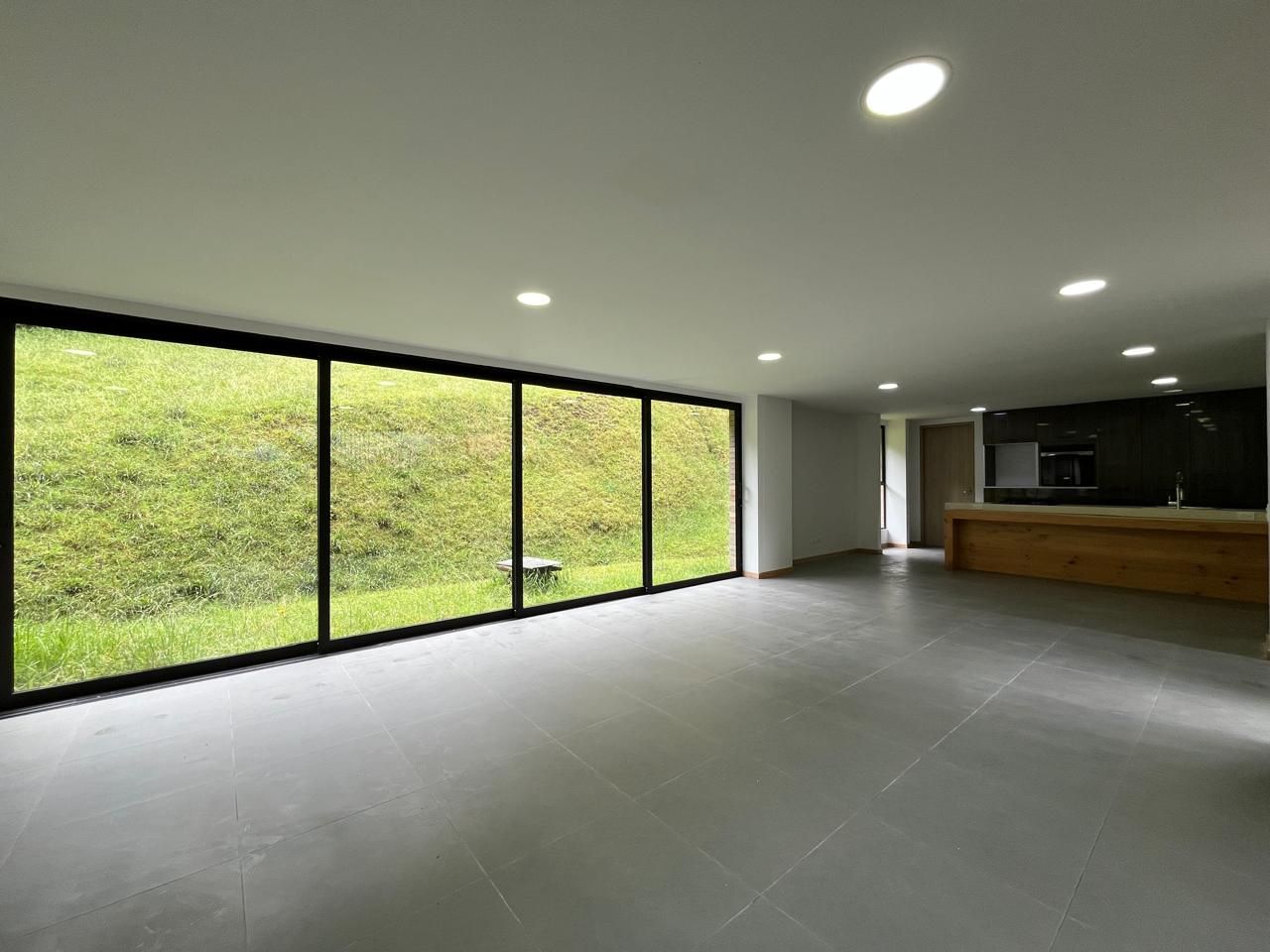 Casa en venta Antioquia Envigado La Mesa 540 m2 Habitaciones 3 Baños 4 Garajes 6 Precio $2530000000