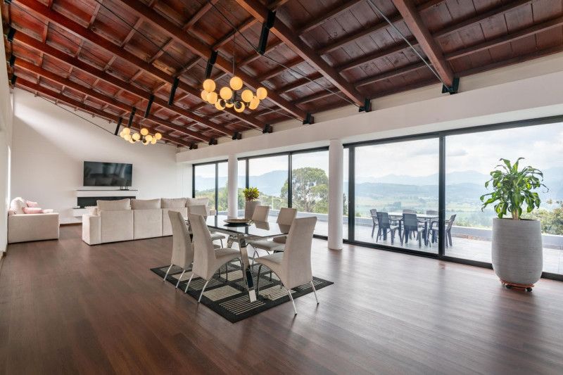 Casa en arriendo Cundinamarca Sopó Sopó 421 m2 Habitaciones 4 Baños 4 Garajes 8 Precio $13400000