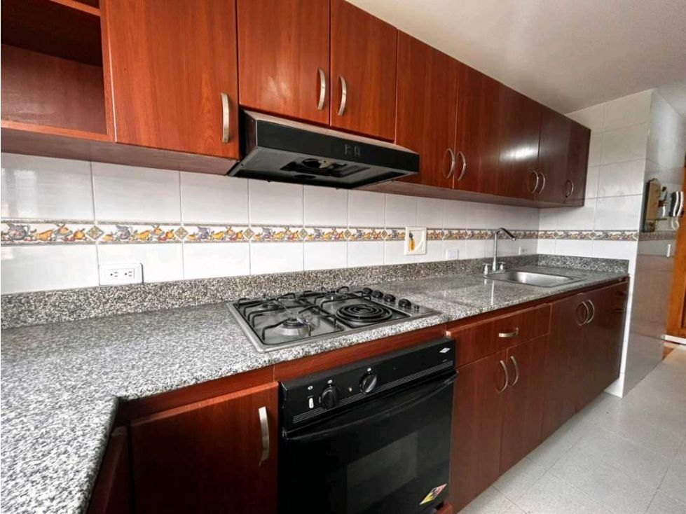 Apartamento en arriendo Antioquia Medellín Urbanizacion Los Laureles 135 m2 Habitaciones 3 Baños 4 Garajes 2 Precio $5700000