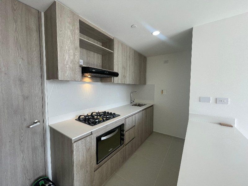 Apartamento en arriendo o venta Antioquia Itagüí Zona Industrial 1 65 m2 Habitaciones 3 Baños 2 Garajes 1 Precio venta $550000000 Precio arriendo $3000000