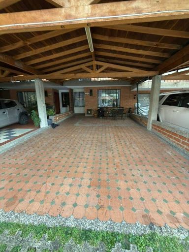 Apartamento en arriendo Antioquia Envigado San José 190 m2 Habitaciones 3 Baños 4 Garajes 1 Precio $4800000