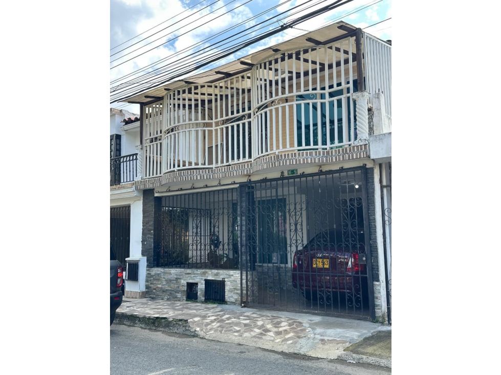 Casa en venta Valle Del Cauca Cali Las Ceibas 200 m2 Habitaciones 4 Baños 2 Garajes 1 Precio $450000000