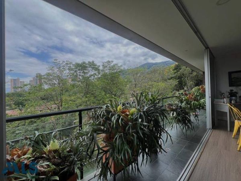 Apartamento en venta Antioquia Medellín San Lucas 267 m2 Habitaciones 3 Baños 3 Garajes 2 Precio $2490000000
