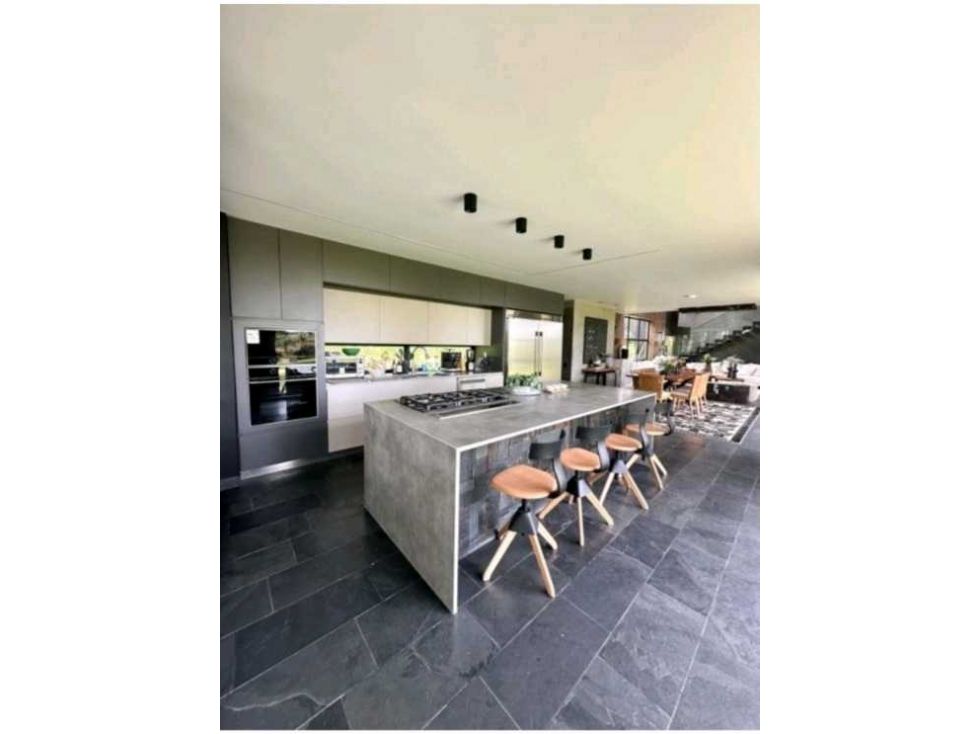 Casa Campestre en venta Antioquia Envigado El Chocho 521 m2 Habitaciones 4 Baños 4 Garajes 6 Precio $4740000000
