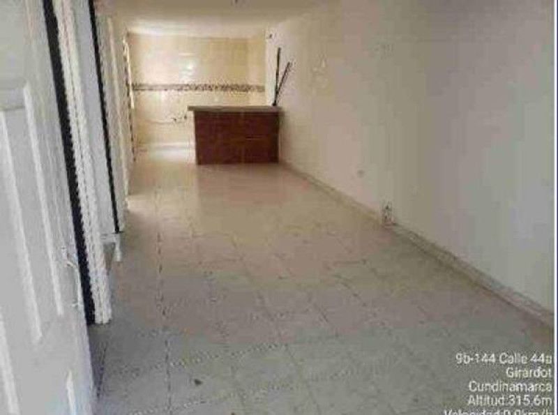 Casa en venta Cundinamarca Girardot Blanco 92 m2 Habitaciones 4 Baños 2 Garajes 1 Precio $181000000